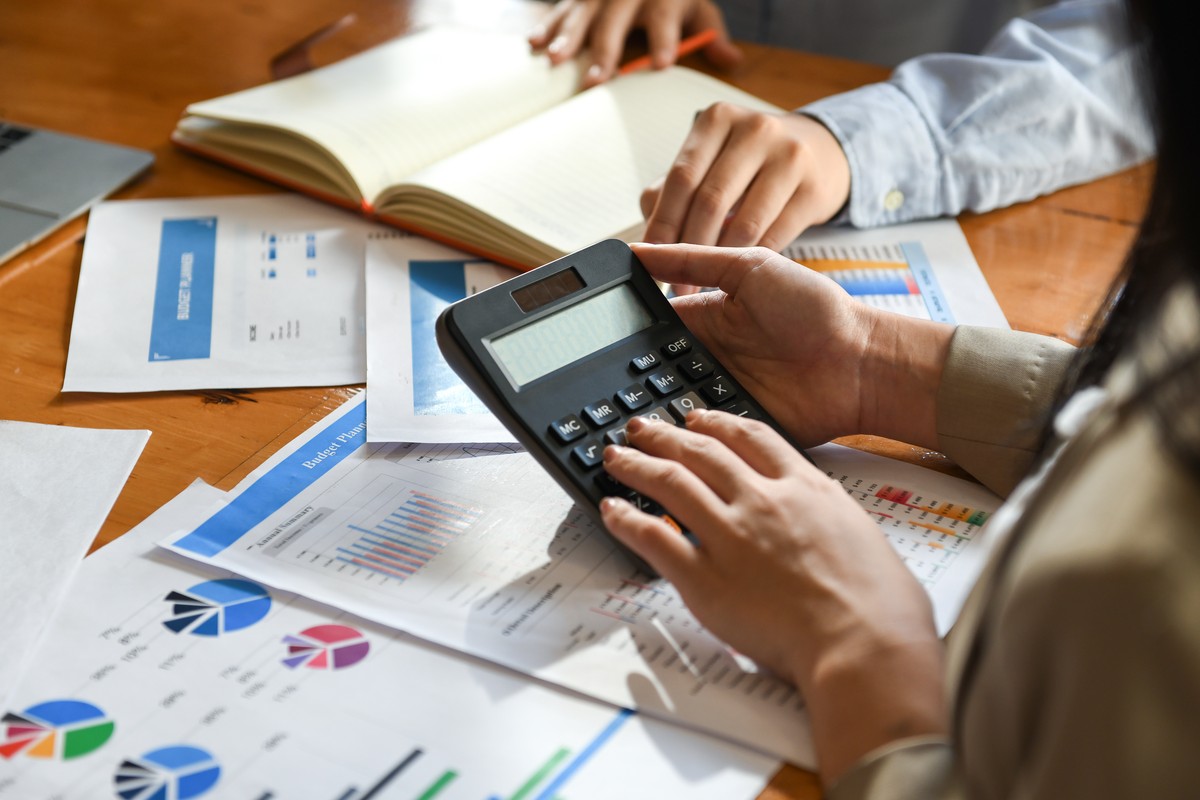 Calcul des frais cachés de domiciliation d'entreprise à Aix-en-Provence